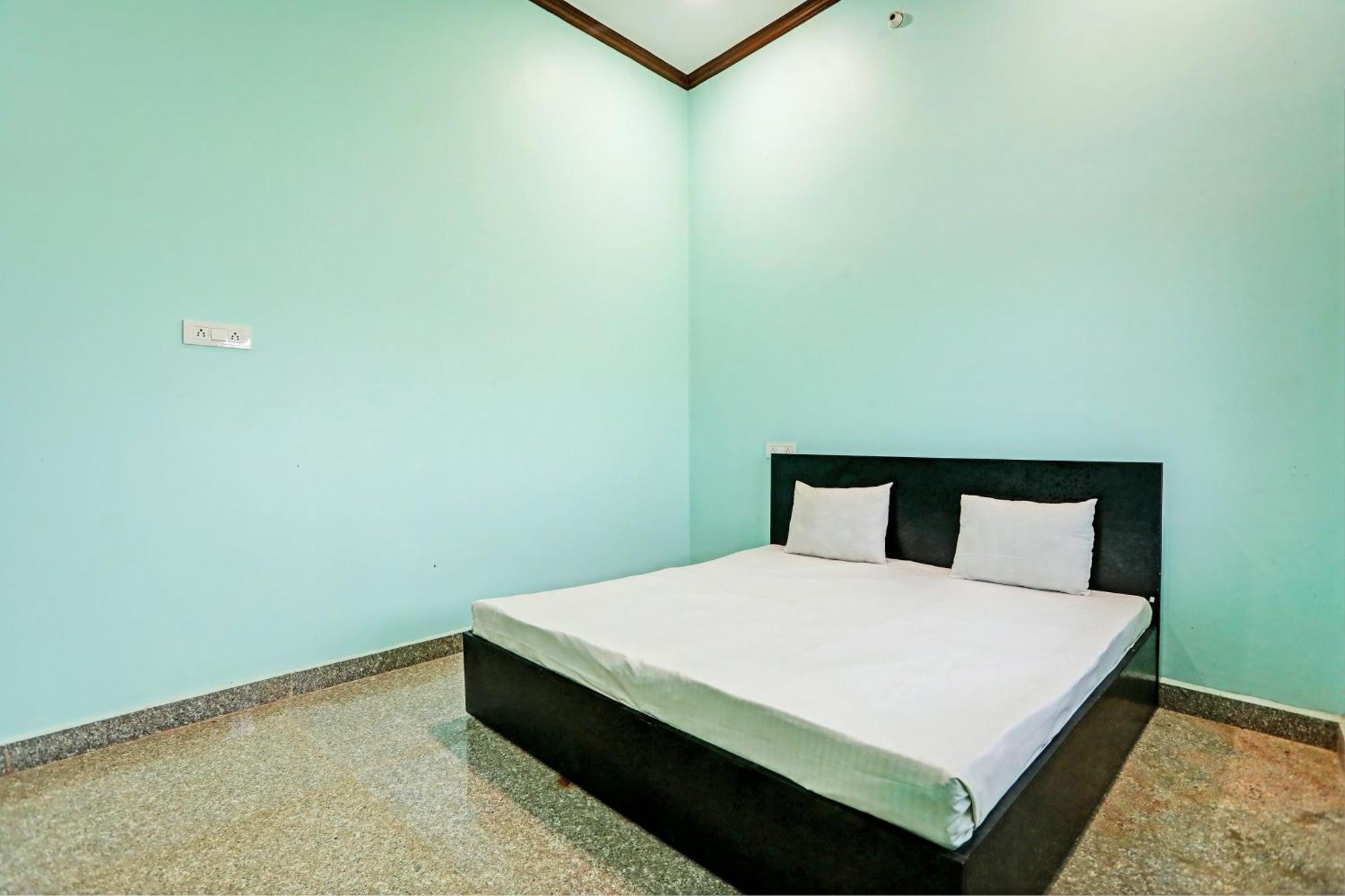 Oyo Moon Light Hotel Etah Exterior photo
